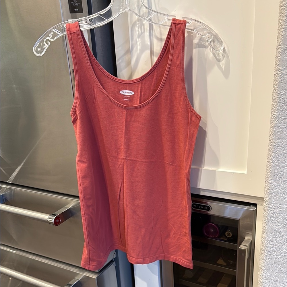 Old Navy coral/rose Fitted Sleeveless Tank Top